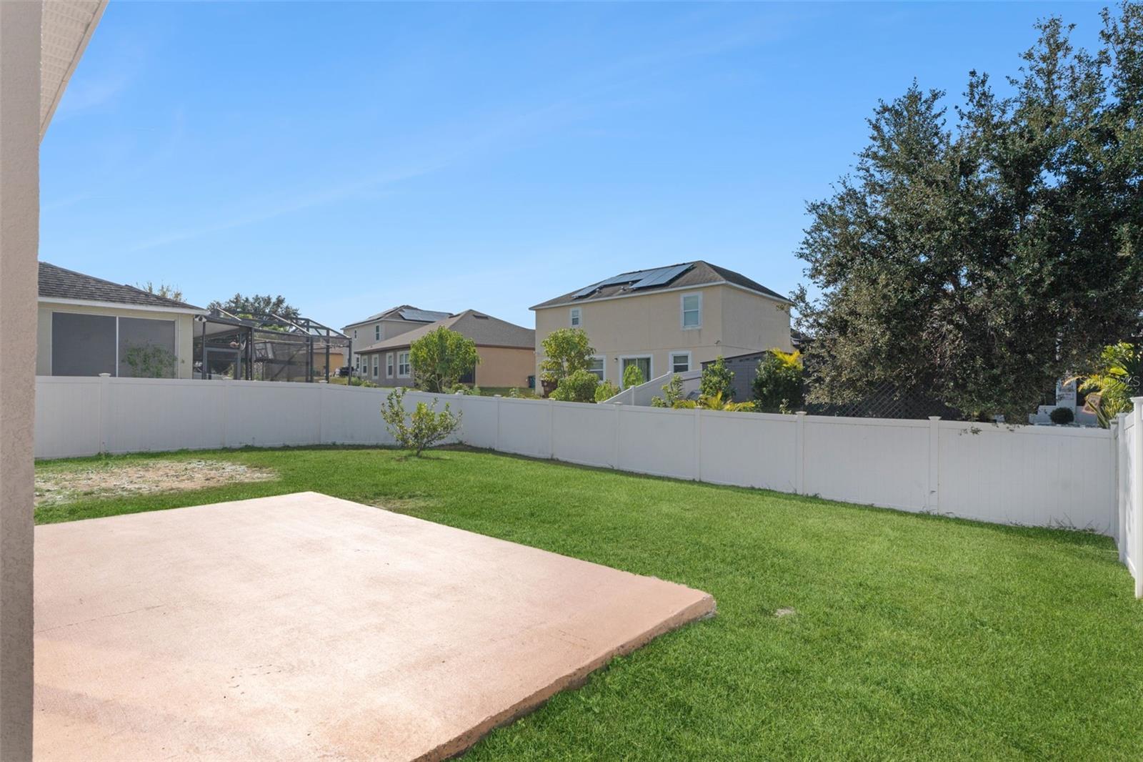 Image 29 of 52 For 1038 Suffragette Circle