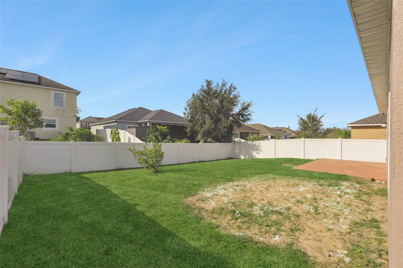 Image 33 of 52 For 1038 Suffragette Circle