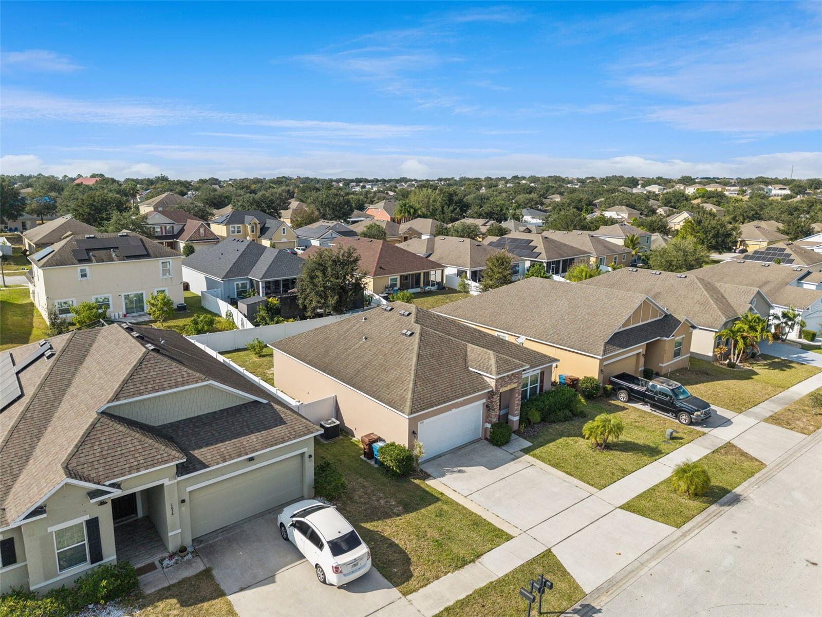 Image 35 of 52 For 1038 Suffragette Circle