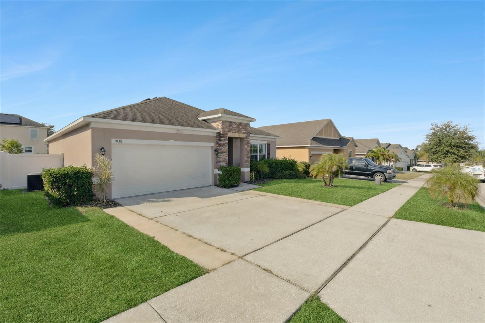 Image 51 of 52 For 1038 Suffragette Circle