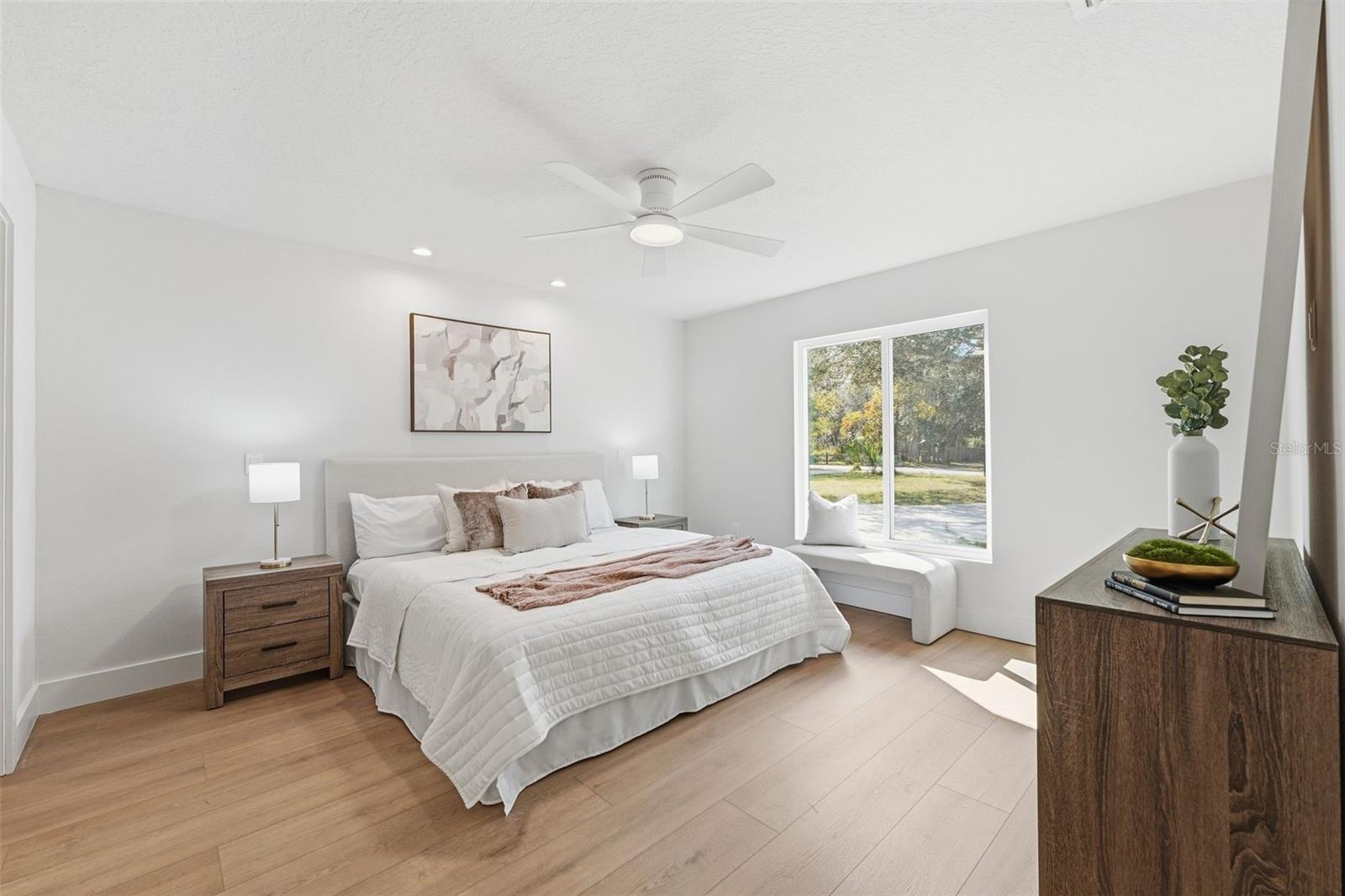 Image 20 of 31 For 241 Overlook Drive