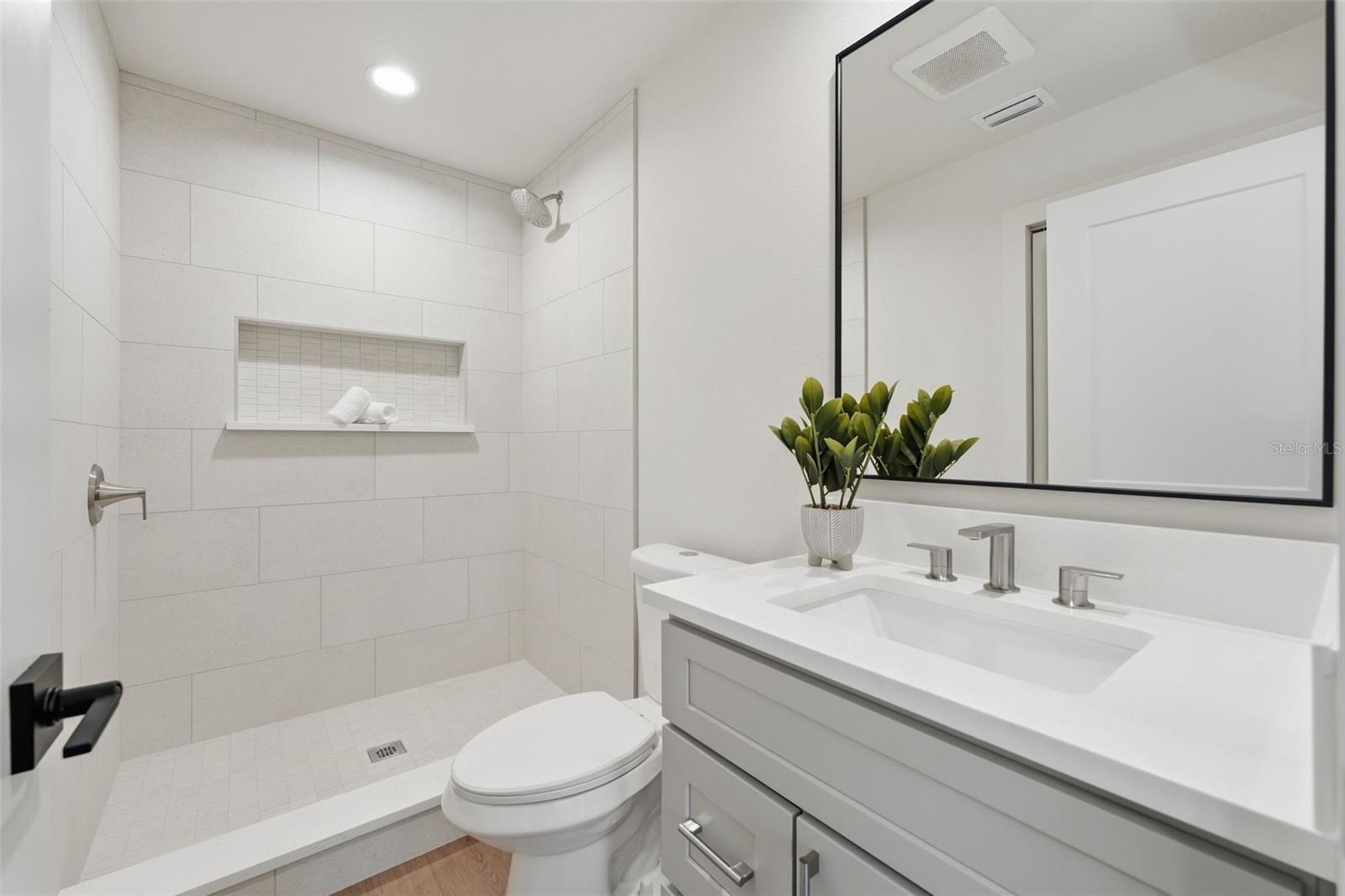 Image 22 of 31 For 241 Overlook Drive