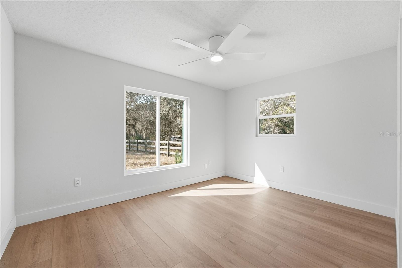 Image 23 of 31 For 241 Overlook Drive