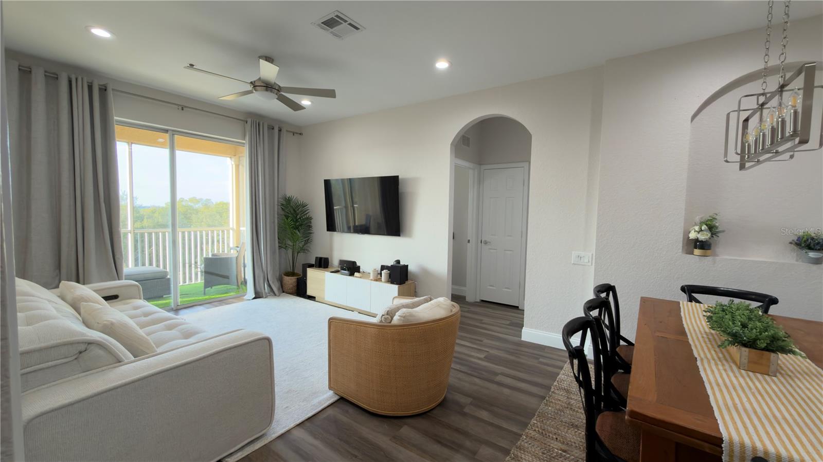 Image 12 of 76 For 6466 Cava Alta Drive 401