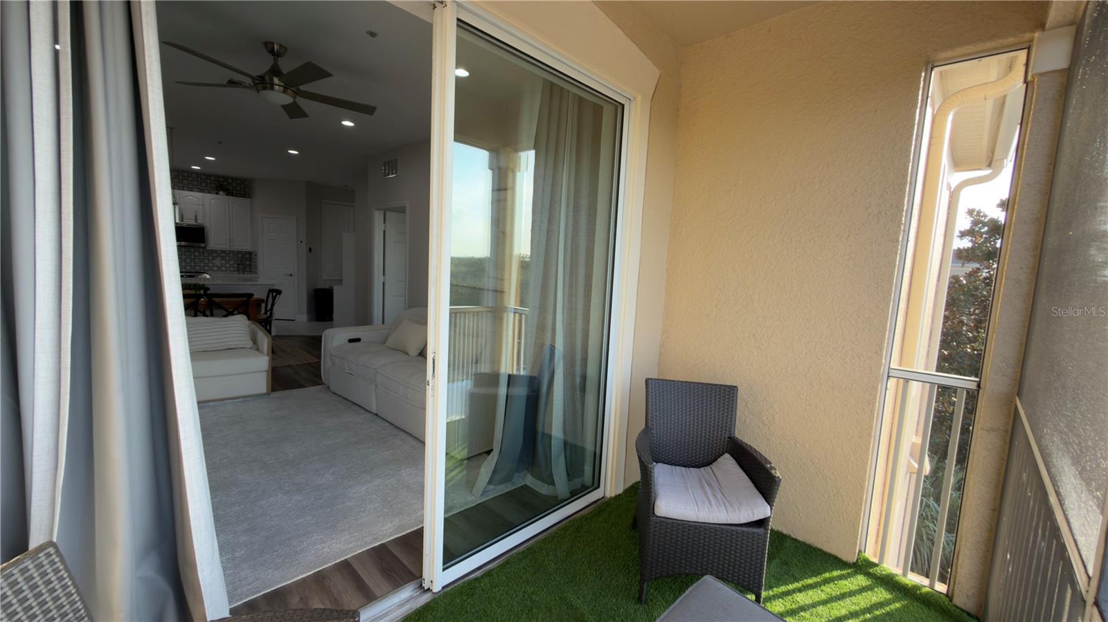 Image 18 of 76 For 6466 Cava Alta Drive 401