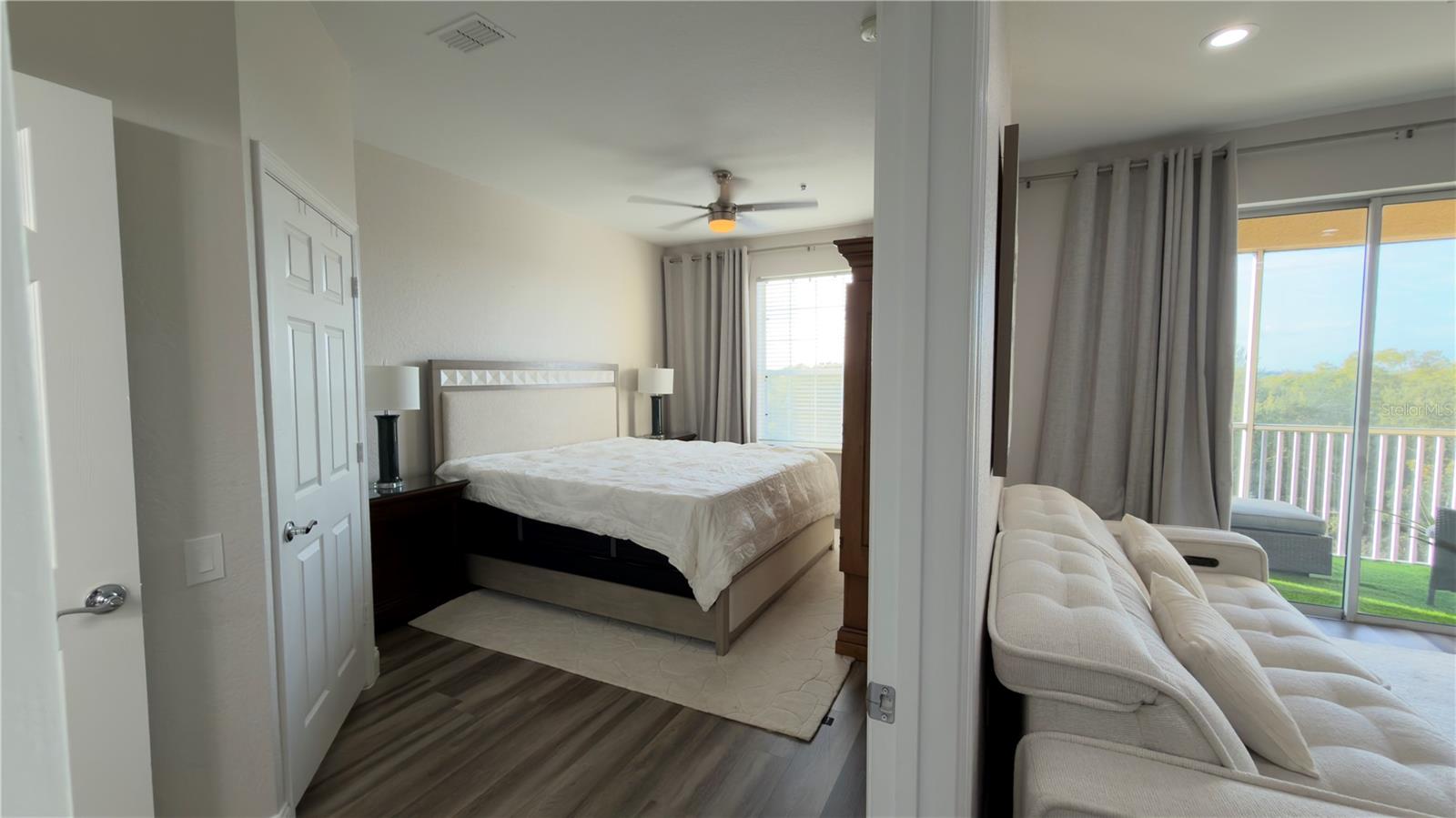 Image 19 of 76 For 6466 Cava Alta Drive 401