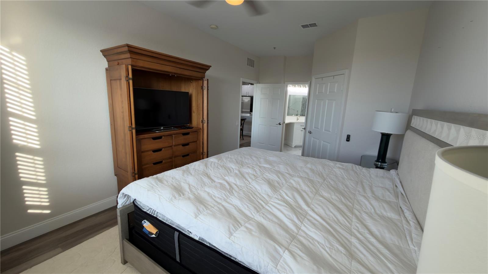 Image 22 of 76 For 6466 Cava Alta Drive 401