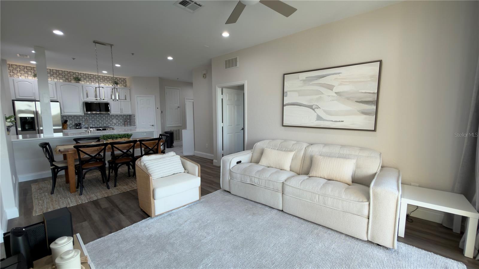 Image 48 of 76 For 6466 Cava Alta Drive 401