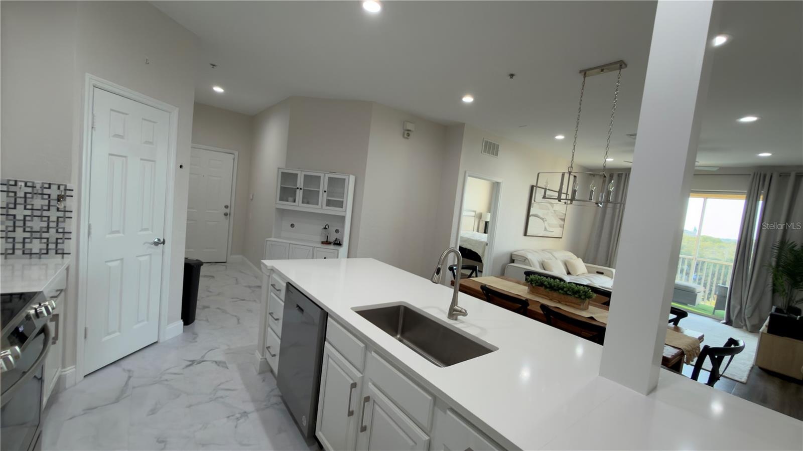 Image 8 of 76 For 6466 Cava Alta Drive 401