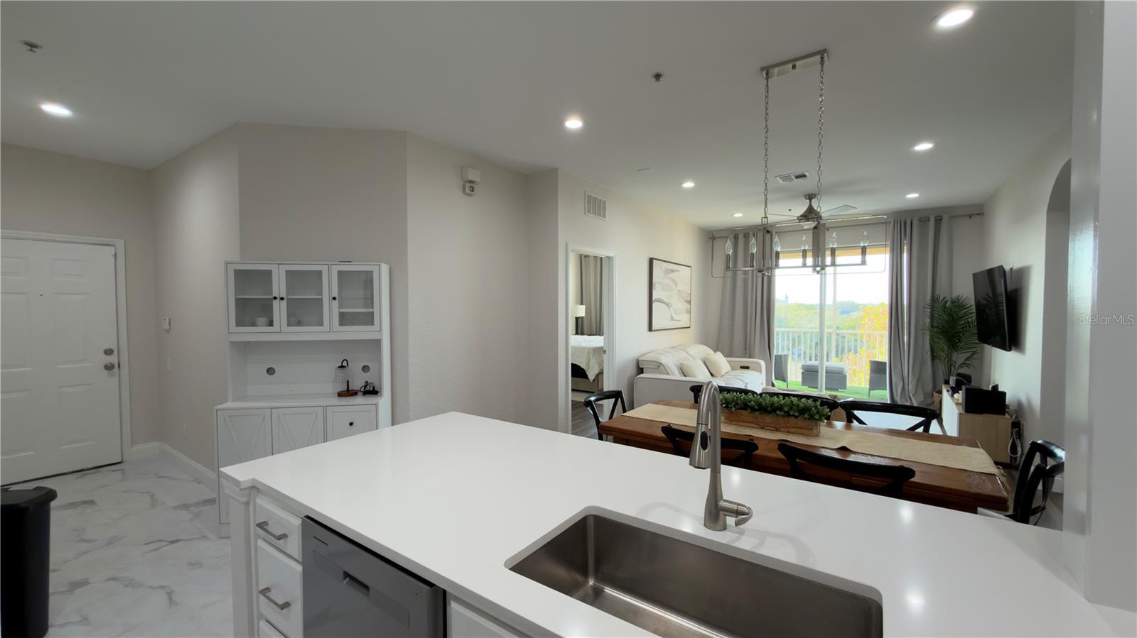 Image 9 of 76 For 6466 Cava Alta Drive 401