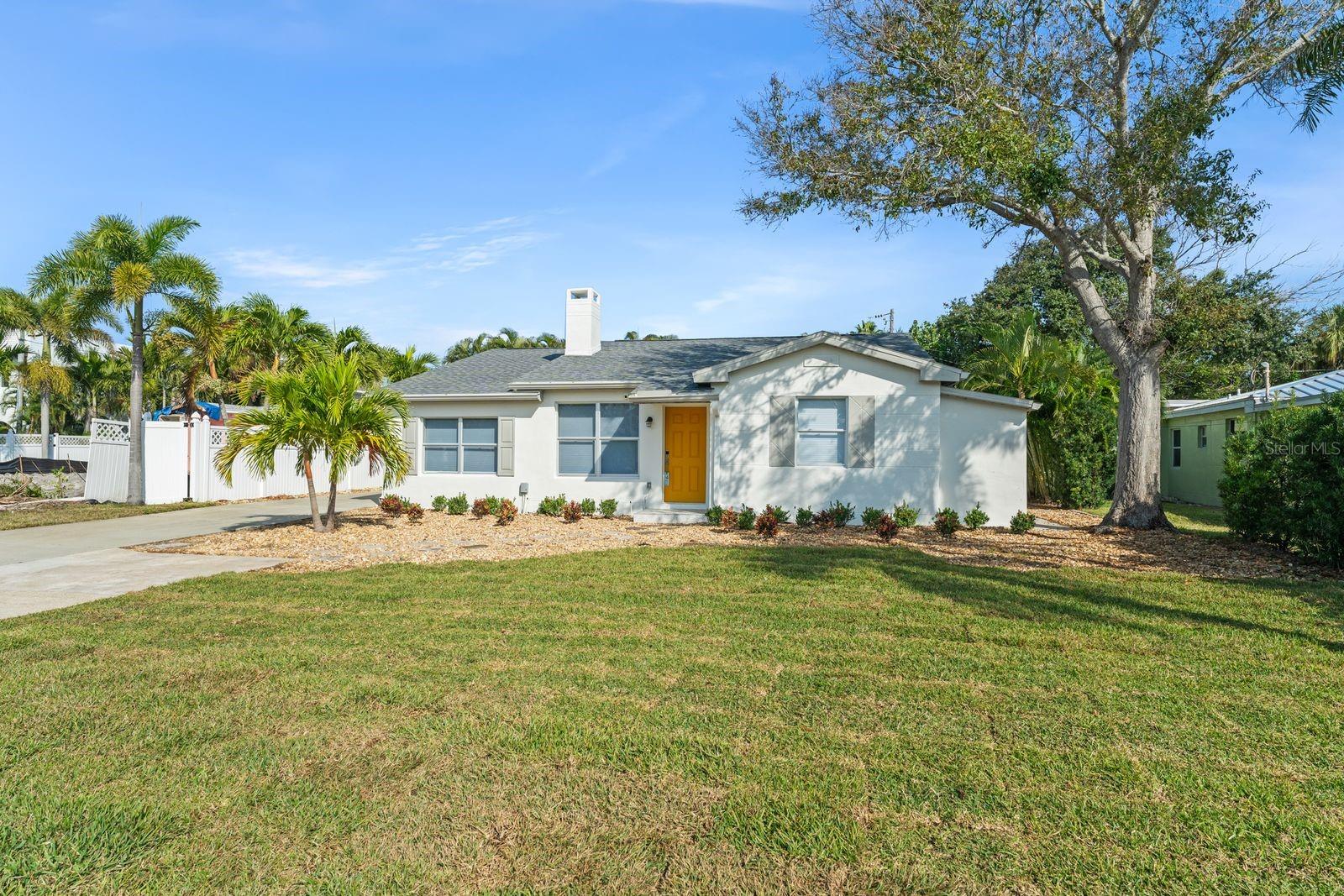 Details for 107 4th Street, BELLEAIR BEACH, FL 33786