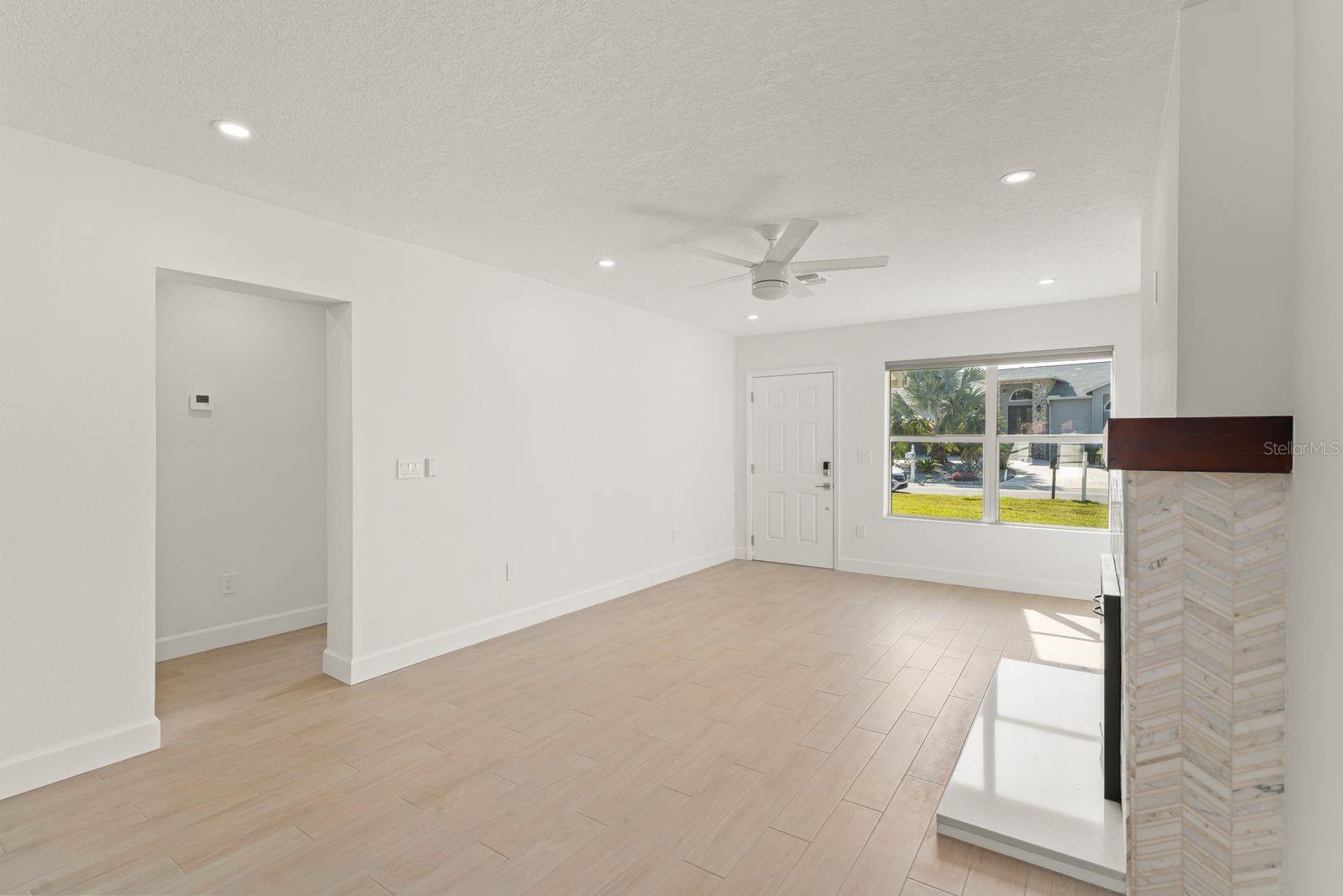 Image 14 of 41 For 107 4th Street