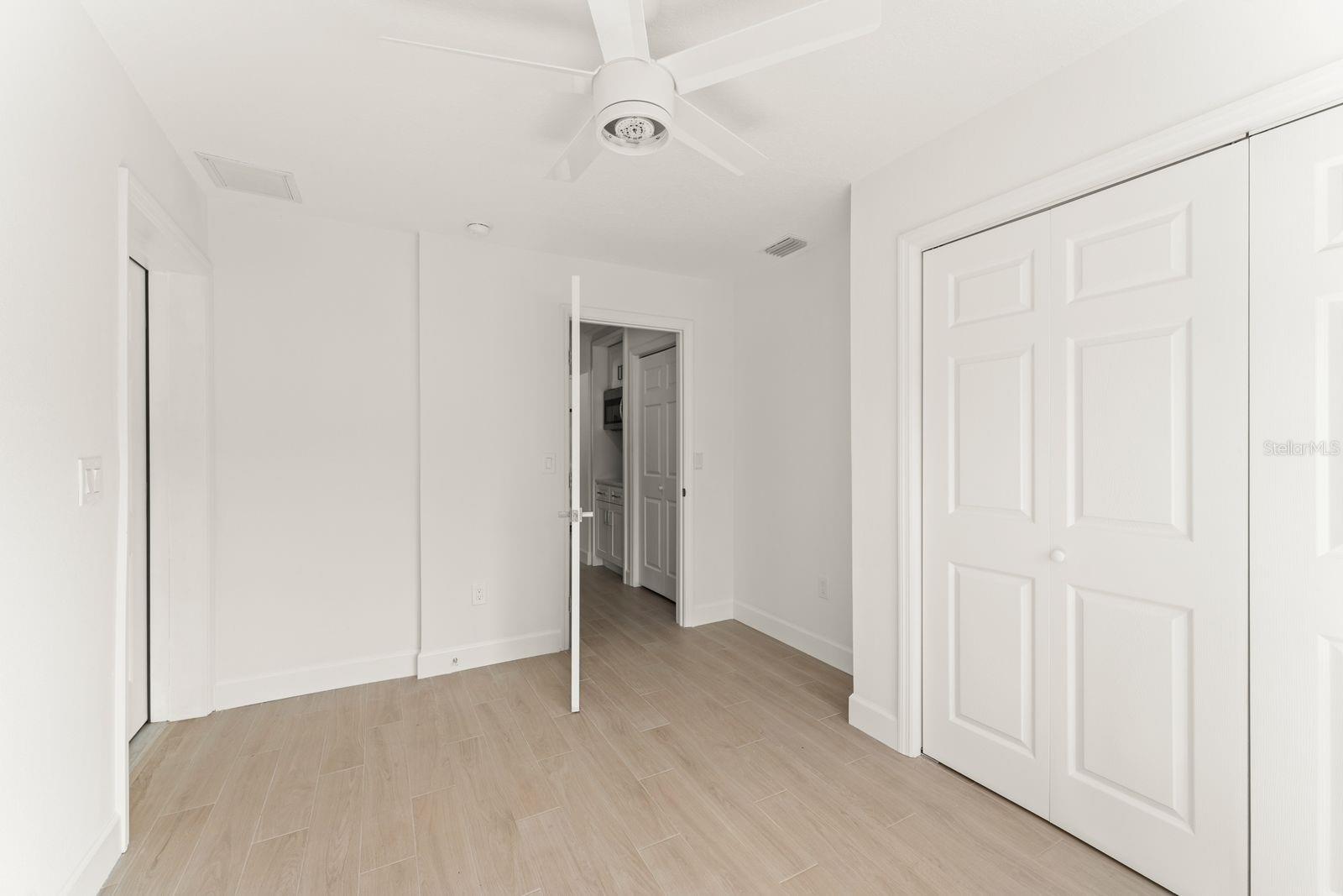 Image 20 of 41 For 107 4th Street