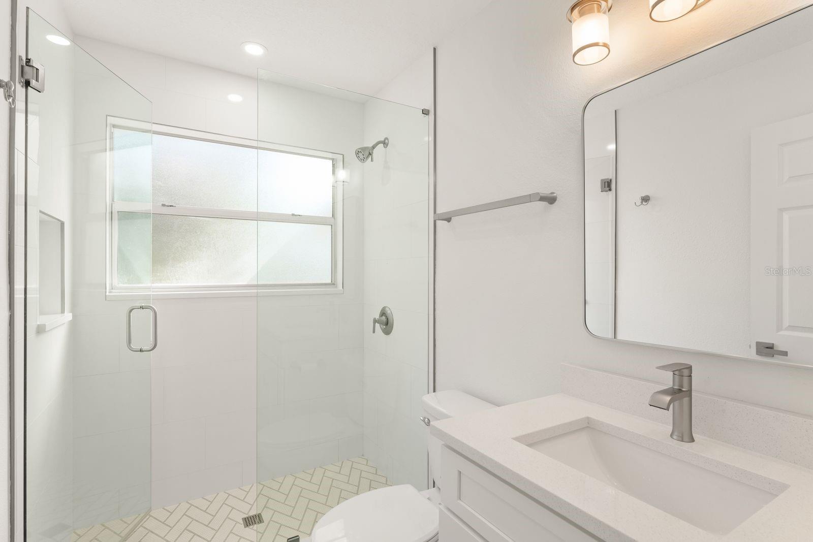 Image 22 of 41 For 107 4th Street