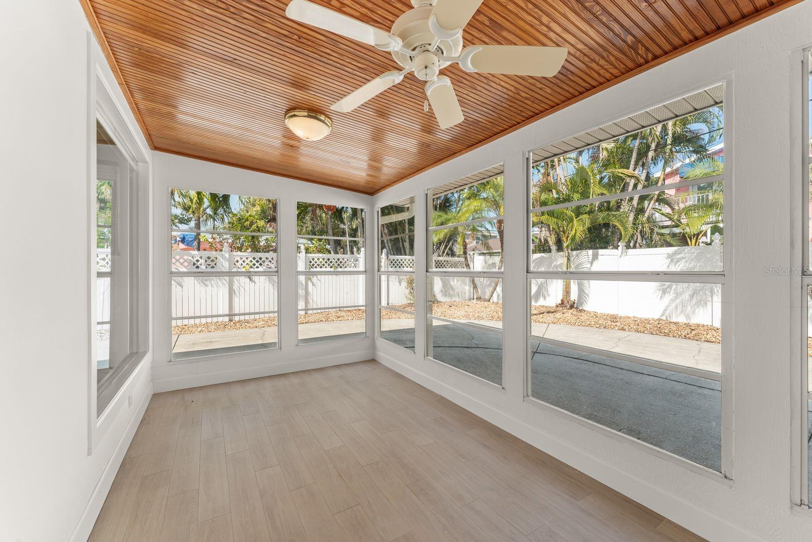 Image 36 of 41 For 107 4th Street