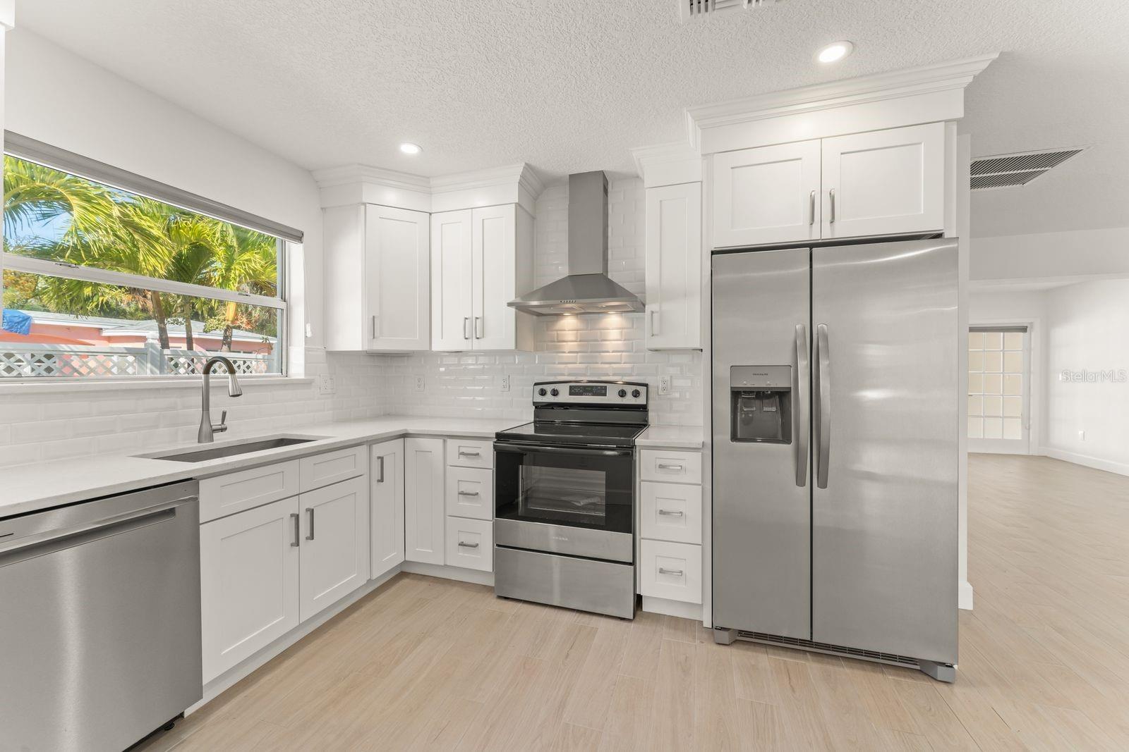 Image 7 of 41 For 107 4th Street