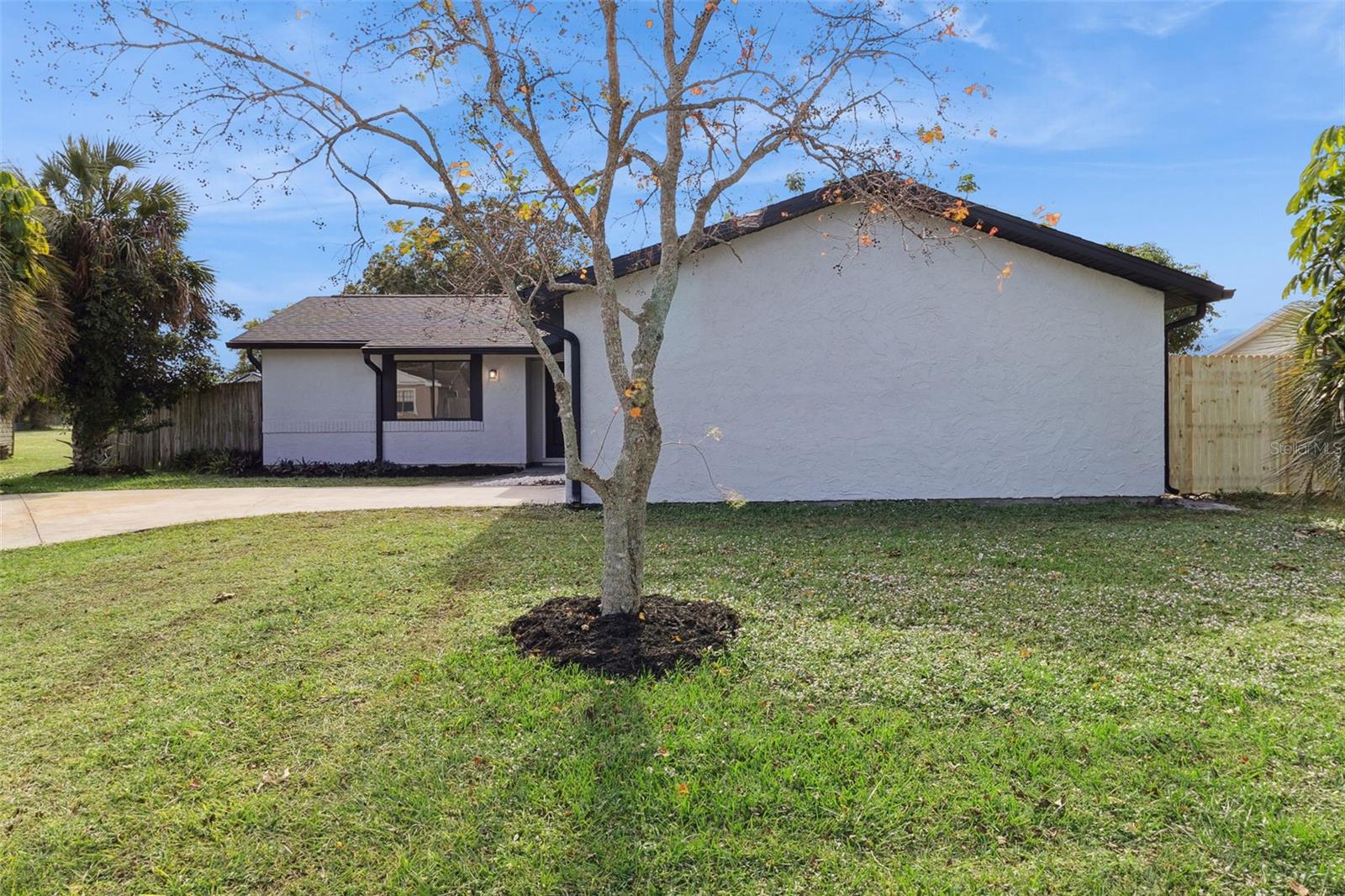 Image 2 of 24 For 1296 Dawn Street Ne