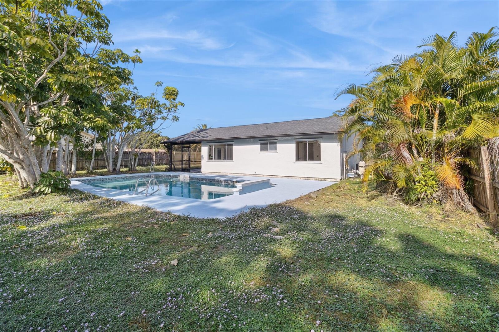 Image 20 of 24 For 1296 Dawn Street Ne