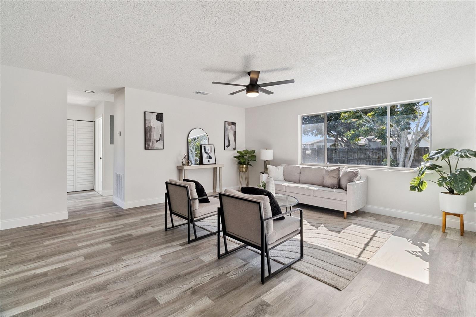 Image 3 of 24 For 1296 Dawn Street Ne