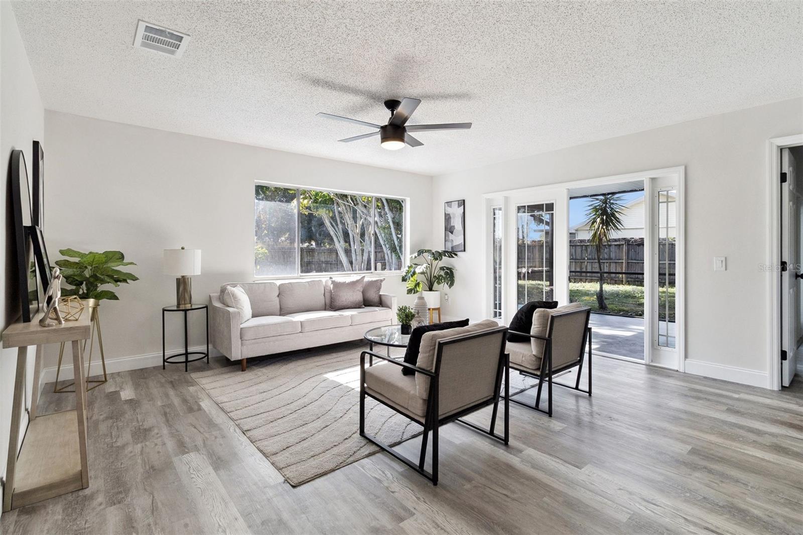 Image 4 of 24 For 1296 Dawn Street Ne