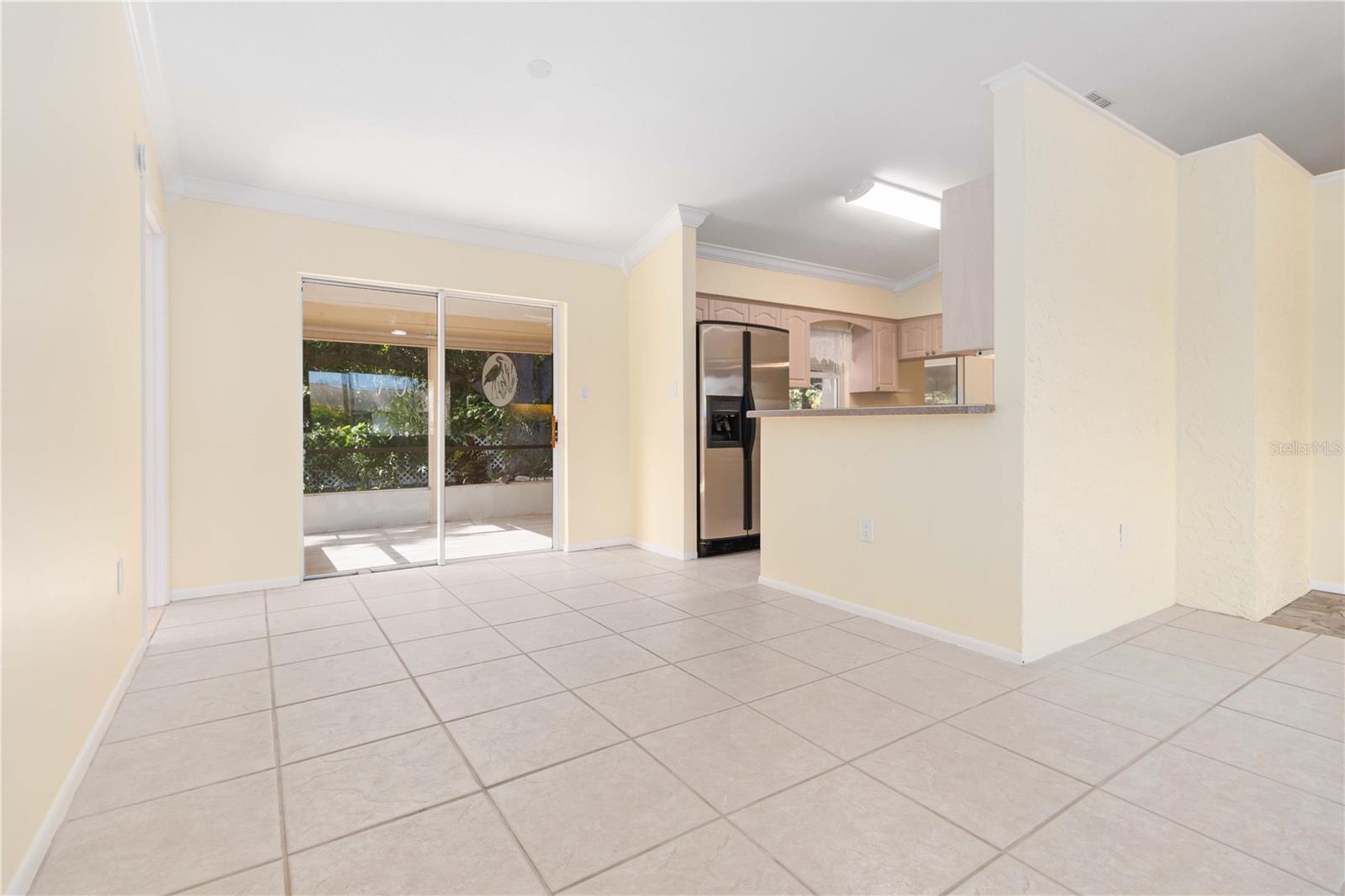 Image 10 of 47 For 2355 Raintree Lake Circle