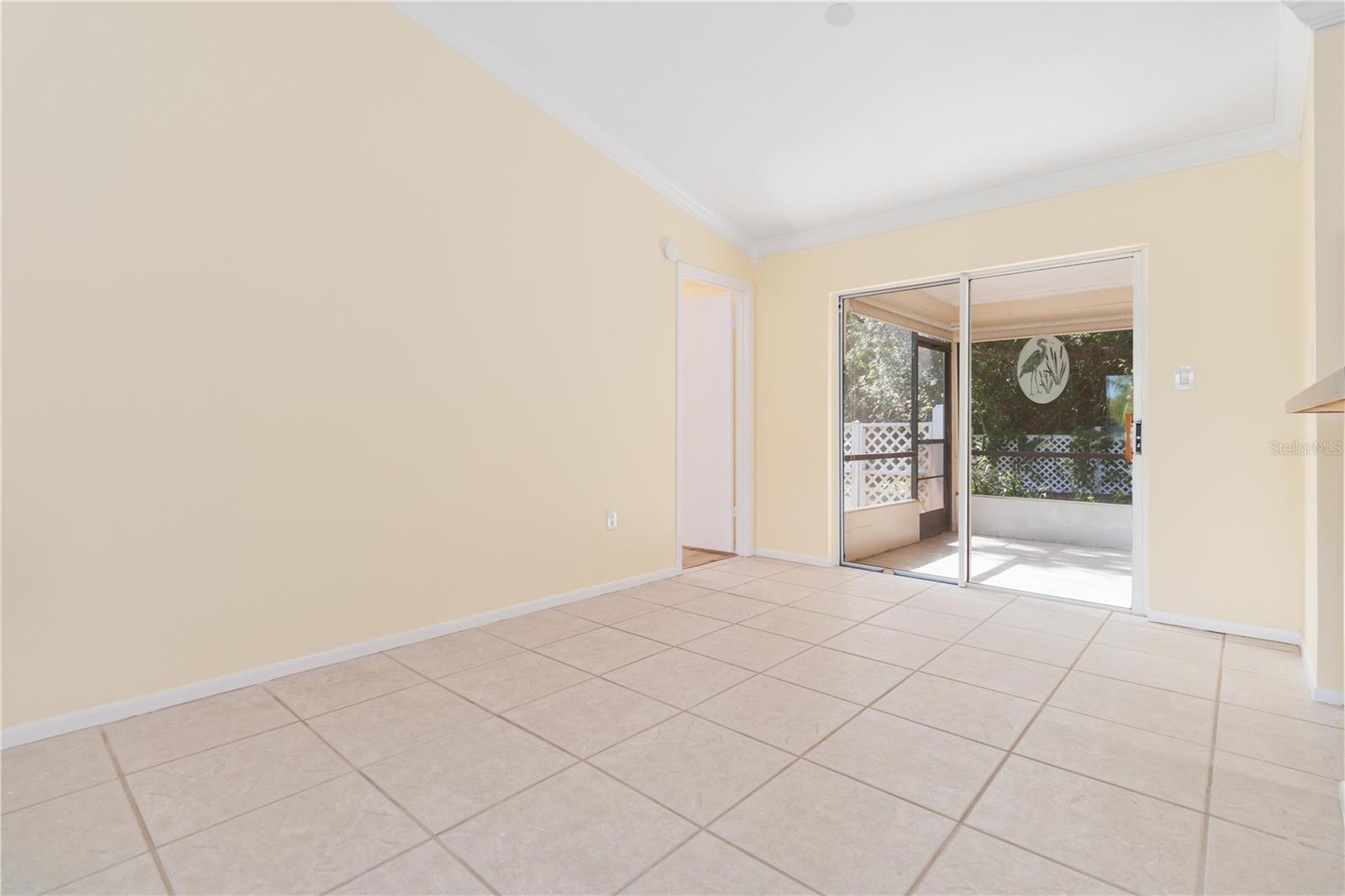 Image 12 of 47 For 2355 Raintree Lake Circle