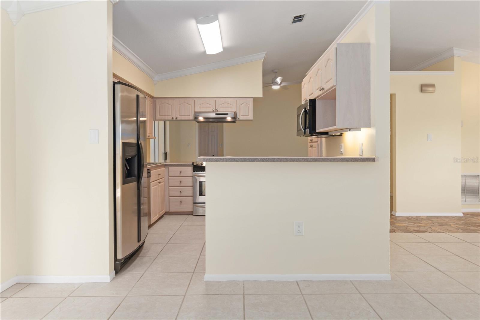 Image 14 of 47 For 2355 Raintree Lake Circle