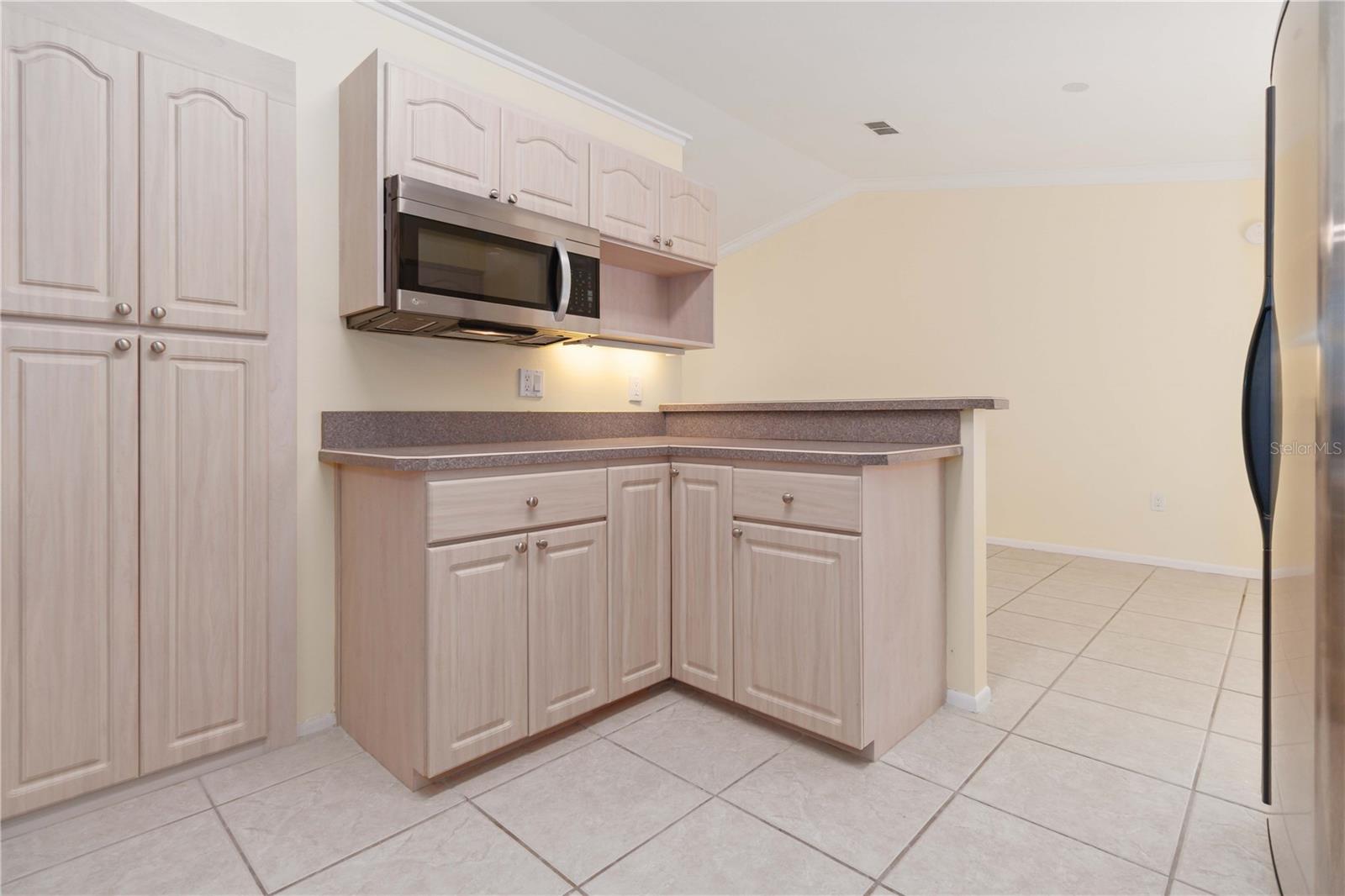 Image 18 of 47 For 2355 Raintree Lake Circle