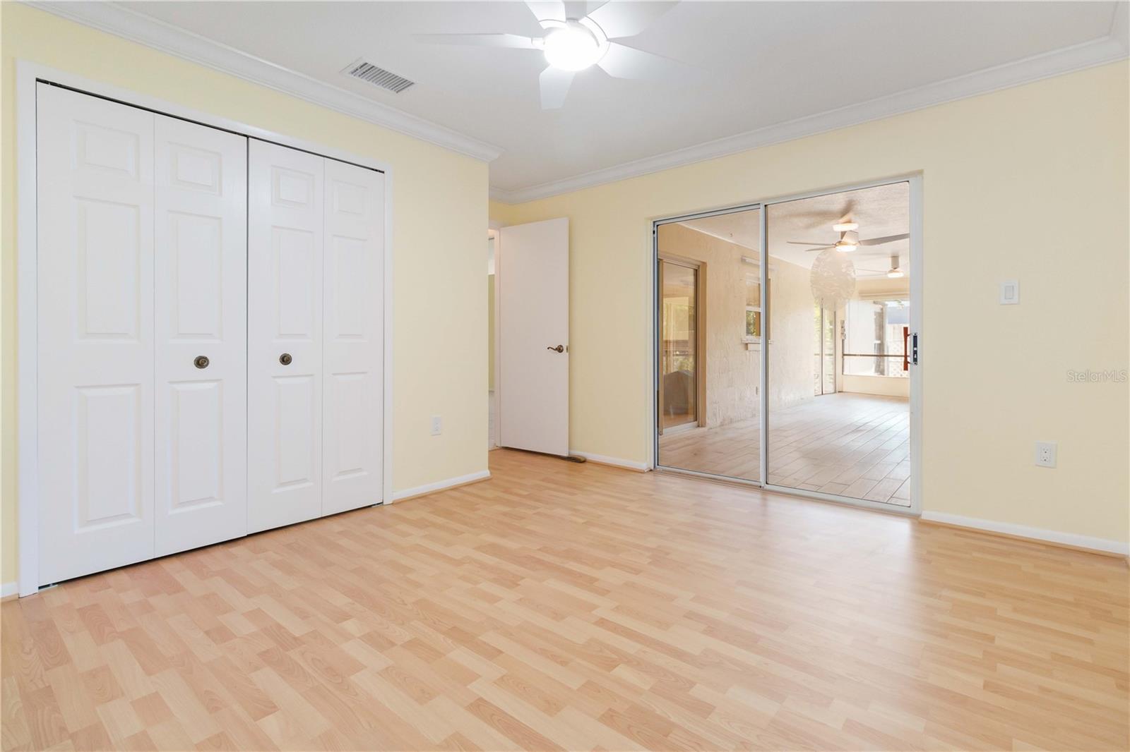 Image 26 of 47 For 2355 Raintree Lake Circle