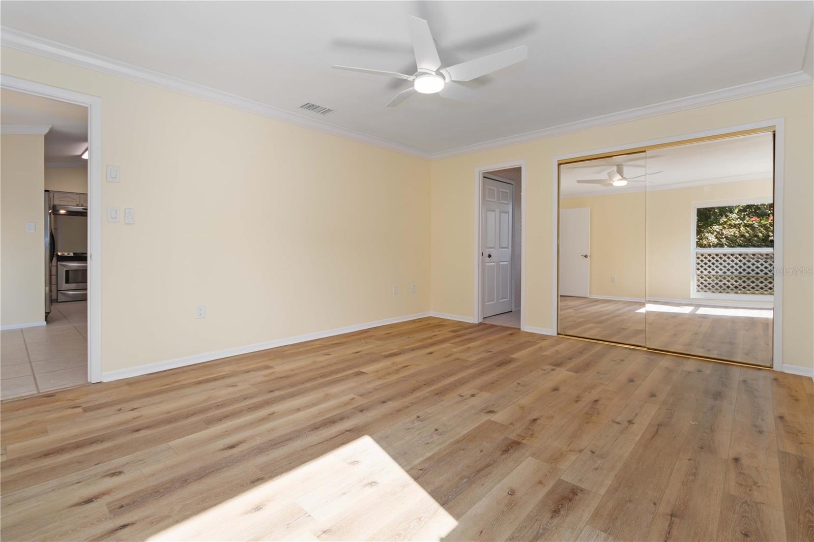 Image 31 of 47 For 2355 Raintree Lake Circle