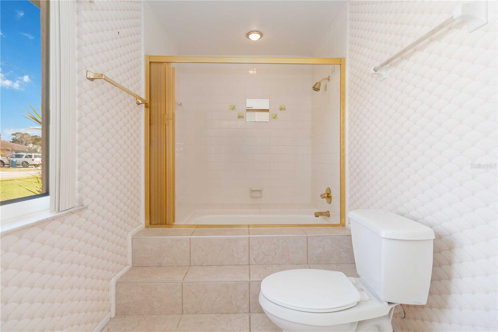 Image 34 of 47 For 2355 Raintree Lake Circle