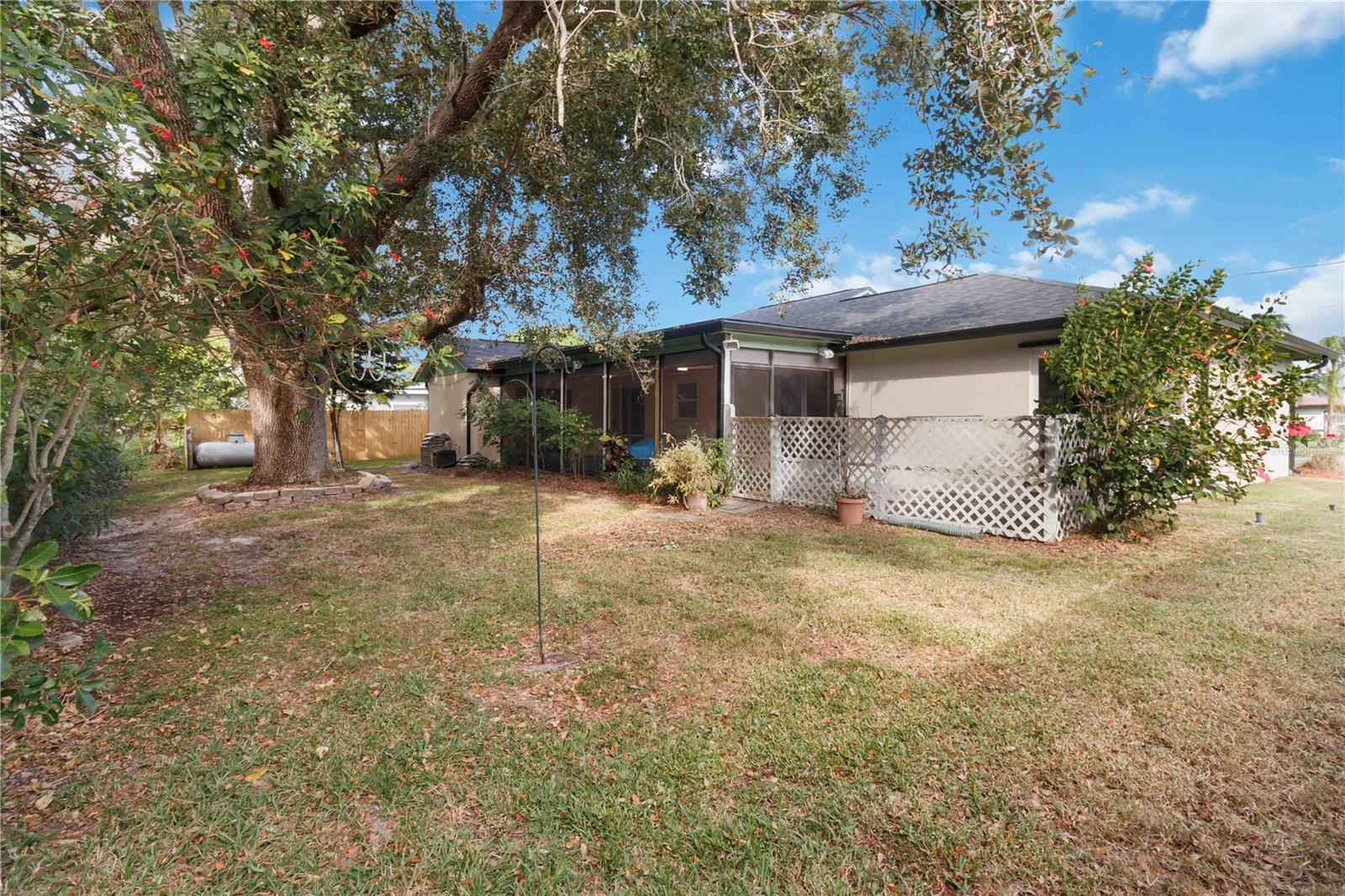 Image 41 of 47 For 2355 Raintree Lake Circle