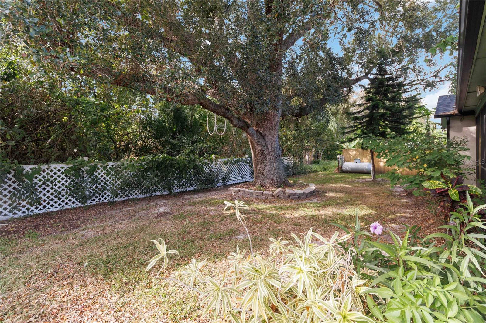 Image 42 of 47 For 2355 Raintree Lake Circle