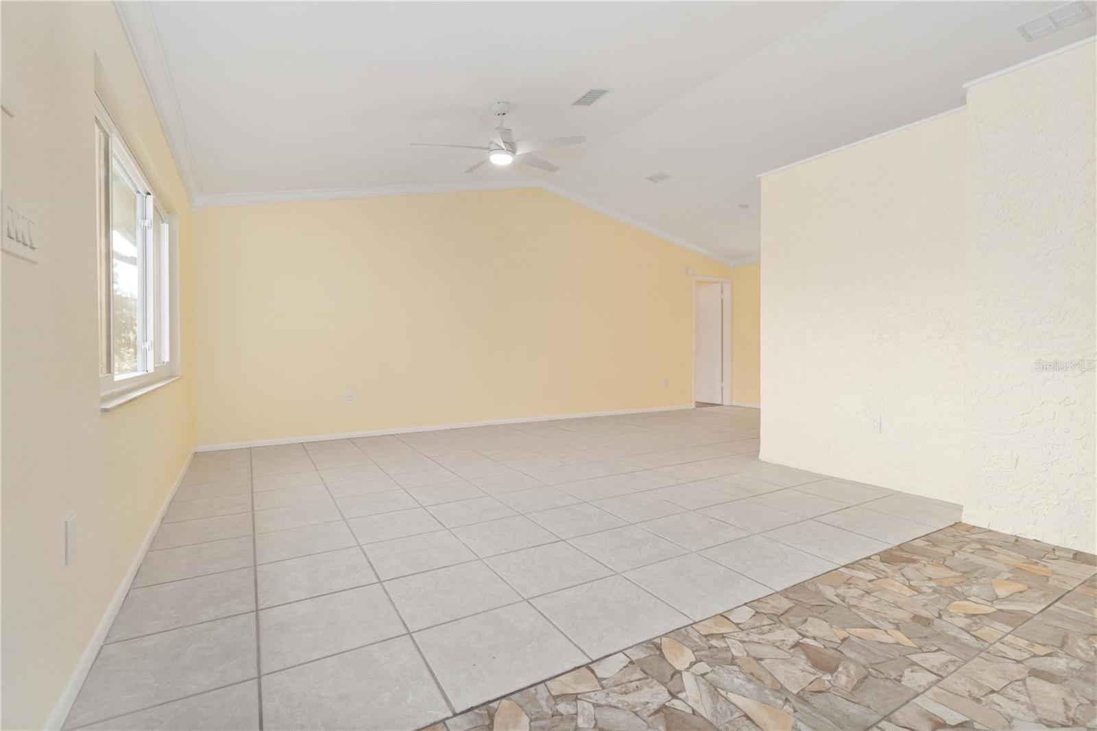 Image 6 of 47 For 2355 Raintree Lake Circle