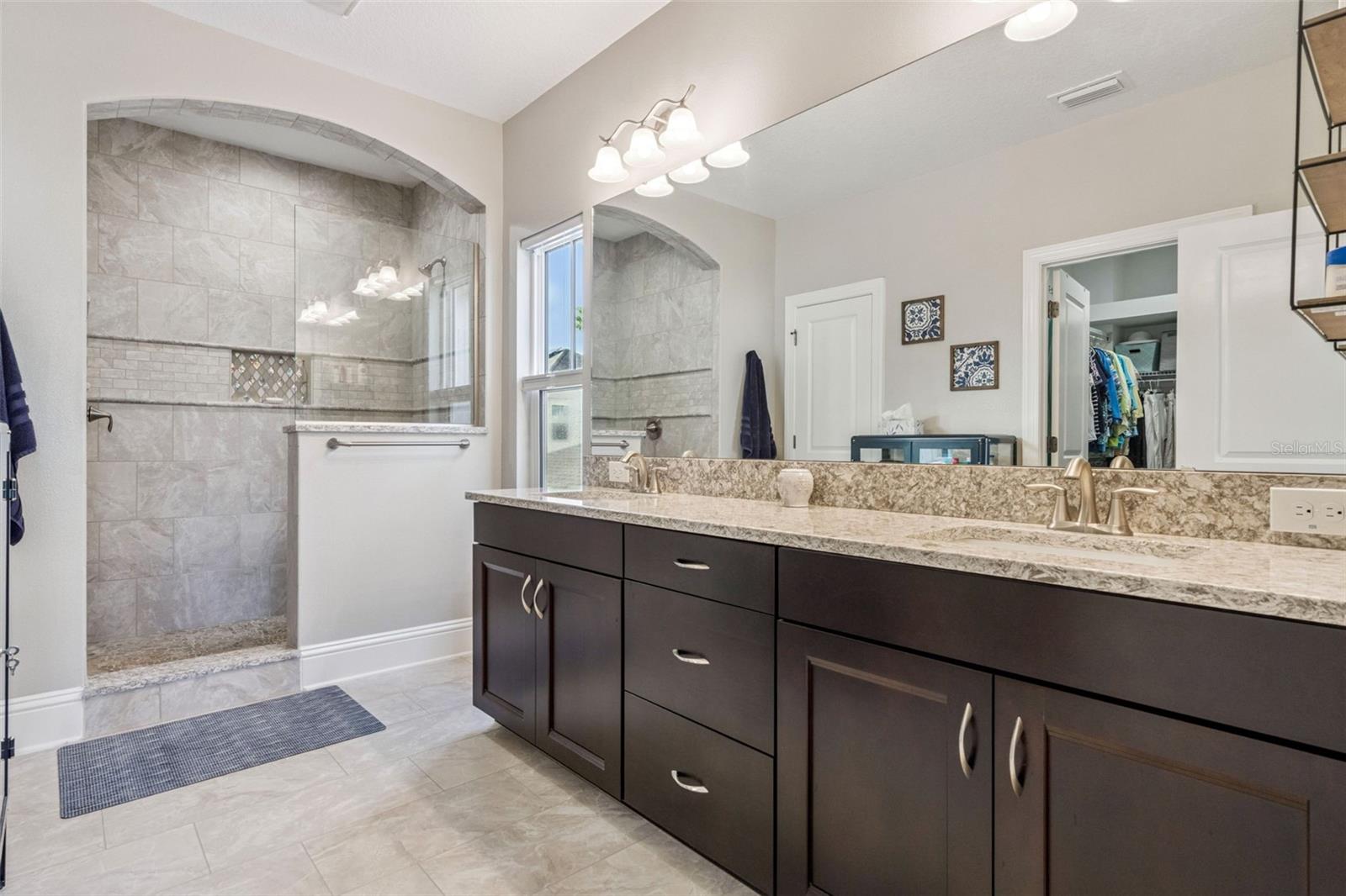 Image 30 of 88 For 1618 Resolute Street