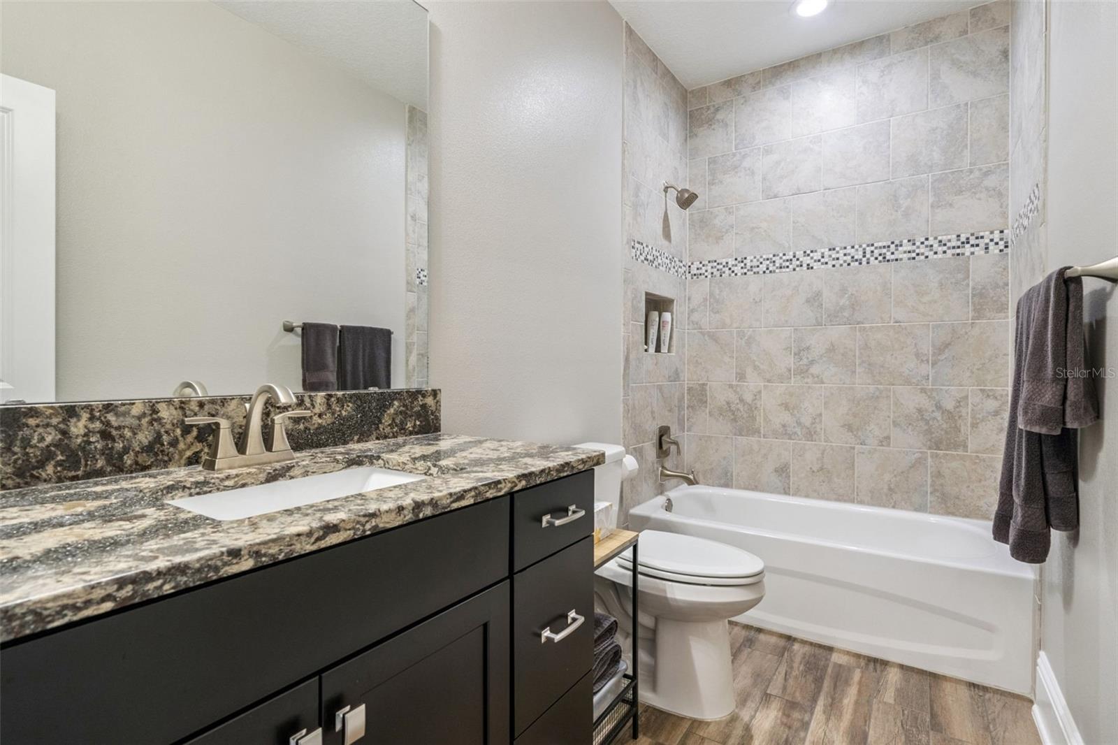 Image 36 of 88 For 1618 Resolute Street