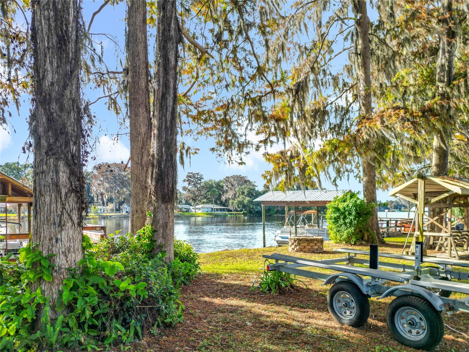 Image 13 of 38 For 7686 Crescent Loop