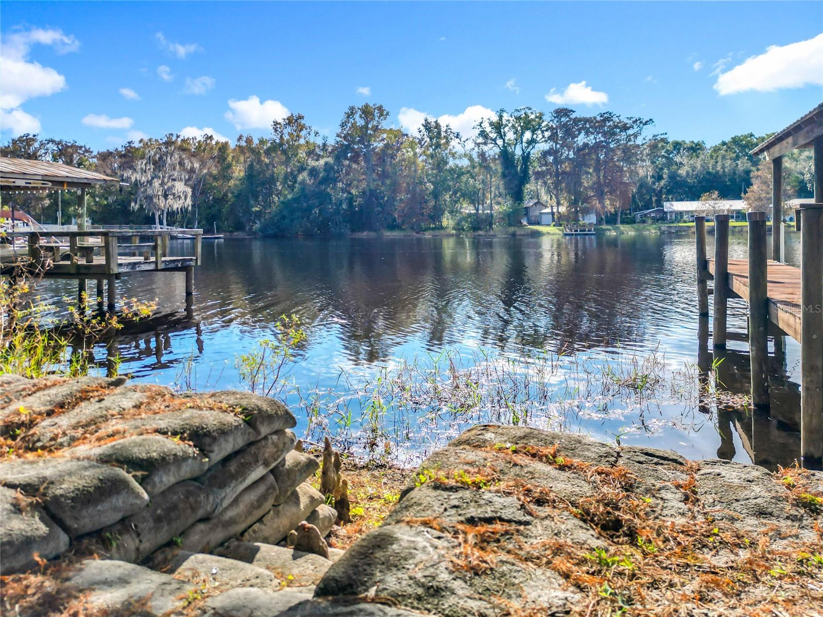 Image 17 of 38 For 7686 Crescent Loop