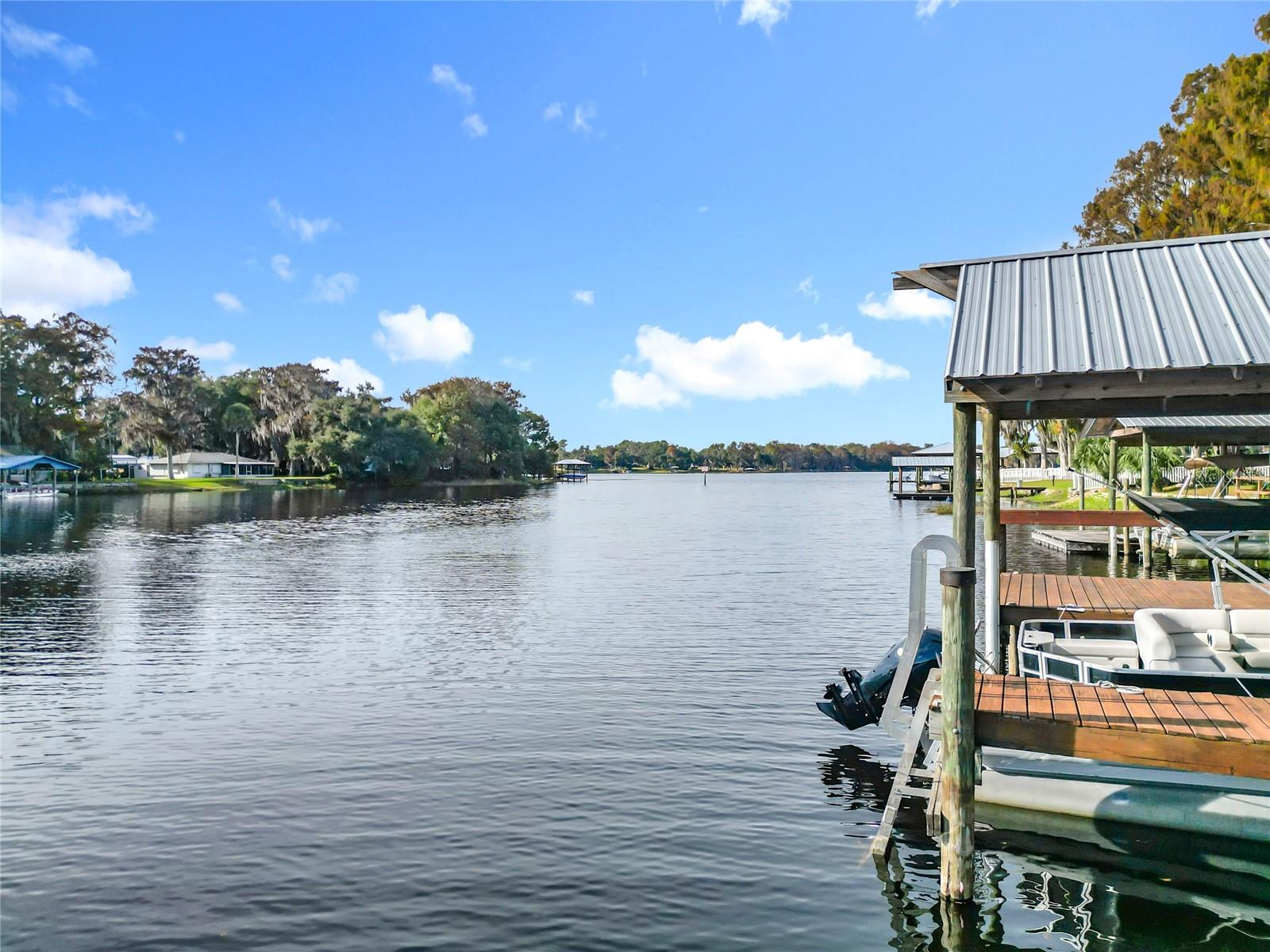 Image 26 of 38 For 7686 Crescent Loop