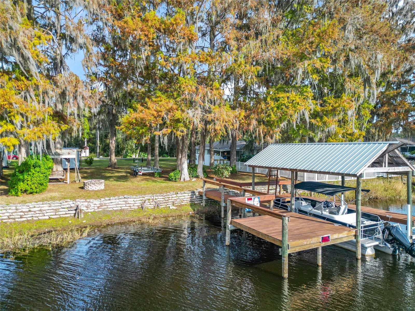 Image 30 of 38 For 7686 Crescent Loop