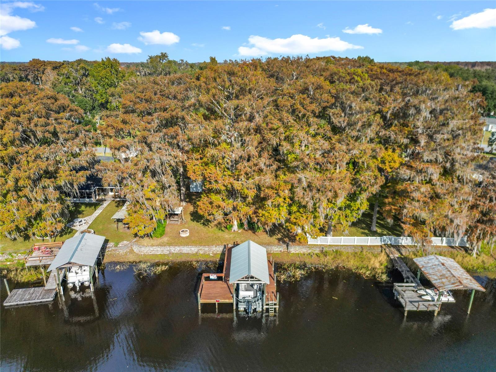 Image 31 of 38 For 7686 Crescent Loop