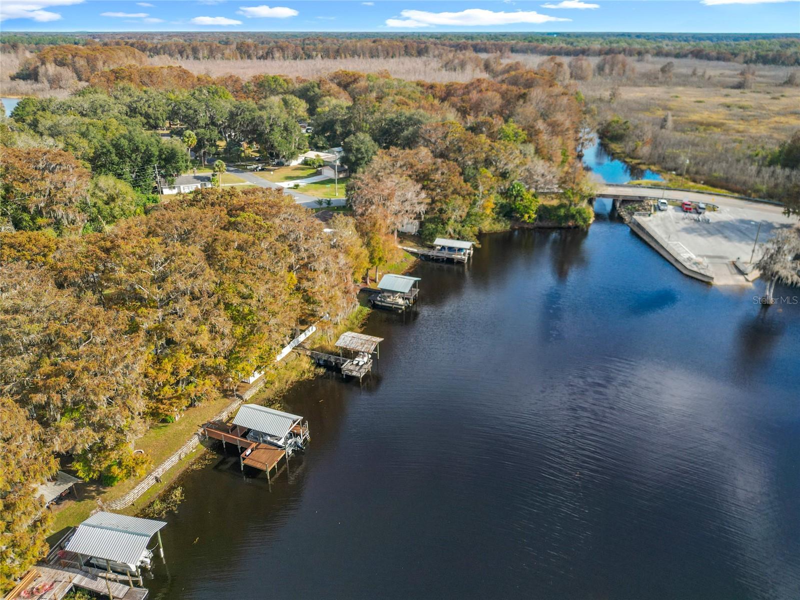 Image 33 of 38 For 7686 Crescent Loop