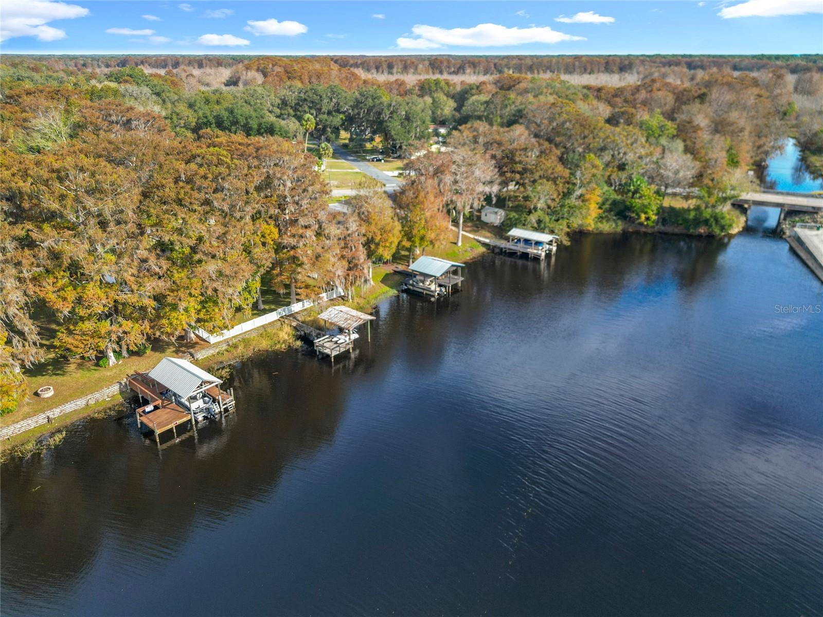 Image 34 of 38 For 7686 Crescent Loop