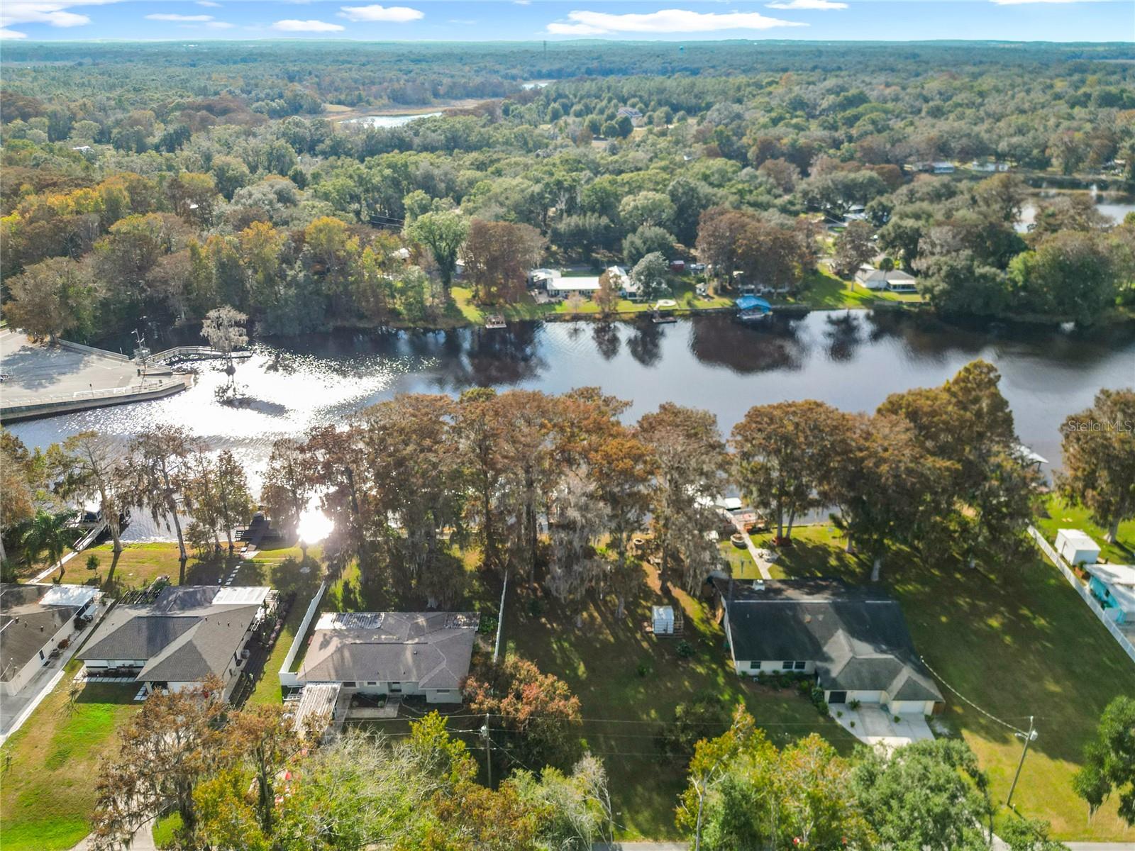 Image 4 of 38 For 7686 Crescent Loop