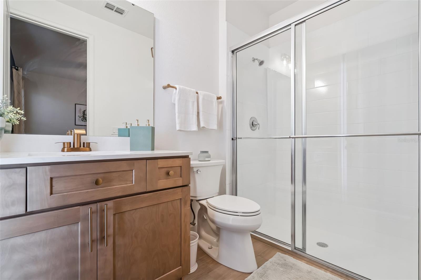 Image 16 of 24 For 5785 Saybrook Circle