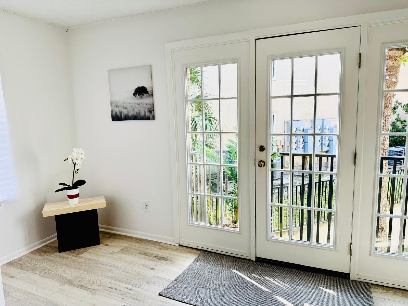 Image 10 of 58 For 216 Afton Square 202