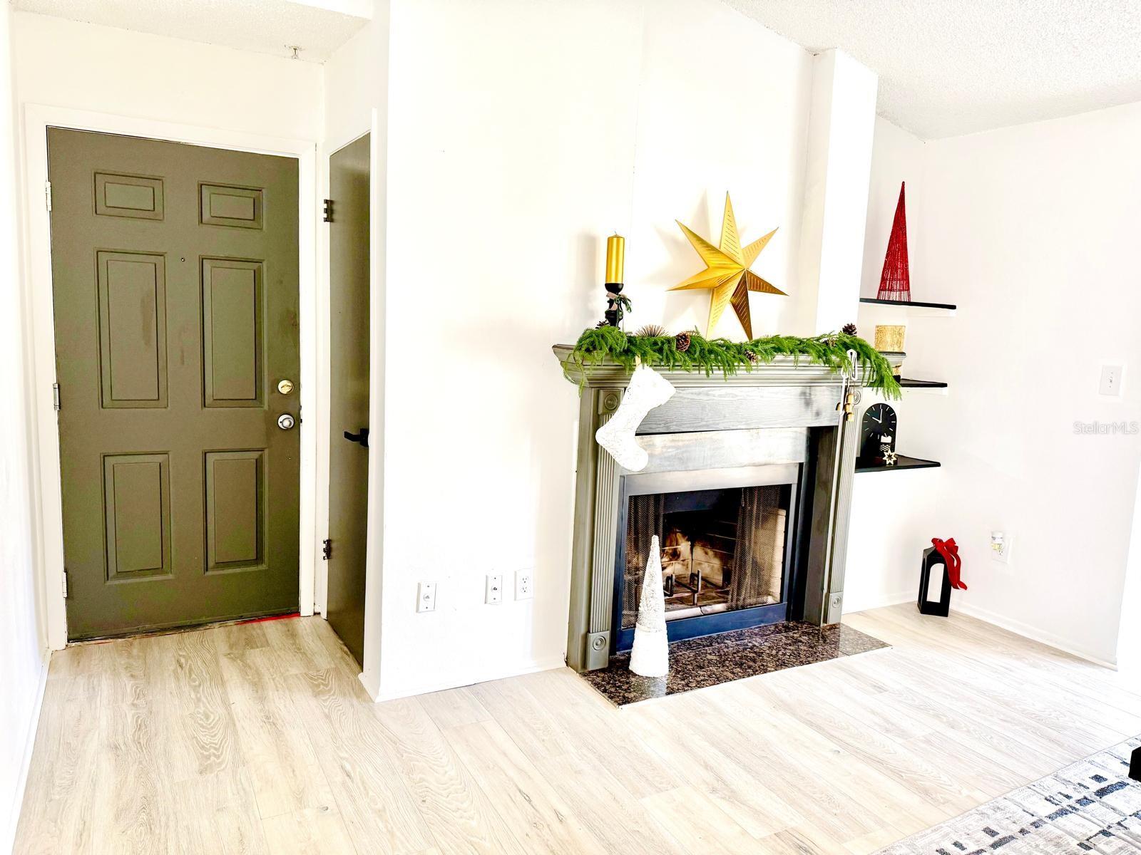 Image 14 of 58 For 216 Afton Square 202