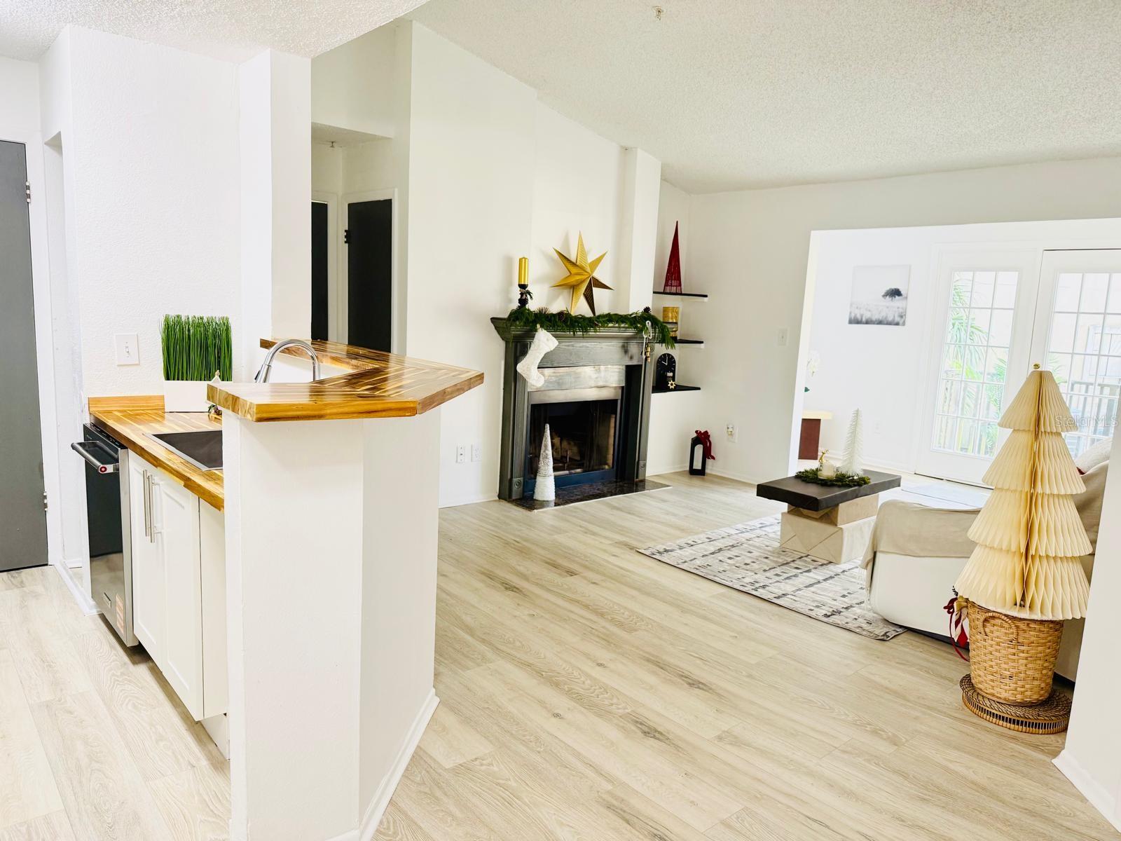 Image 20 of 58 For 216 Afton Square 202