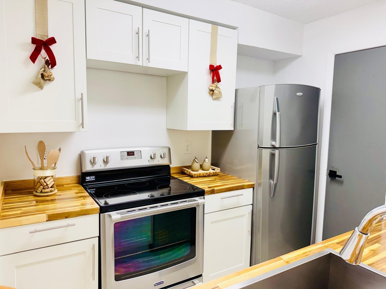 Image 21 of 58 For 216 Afton Square 202