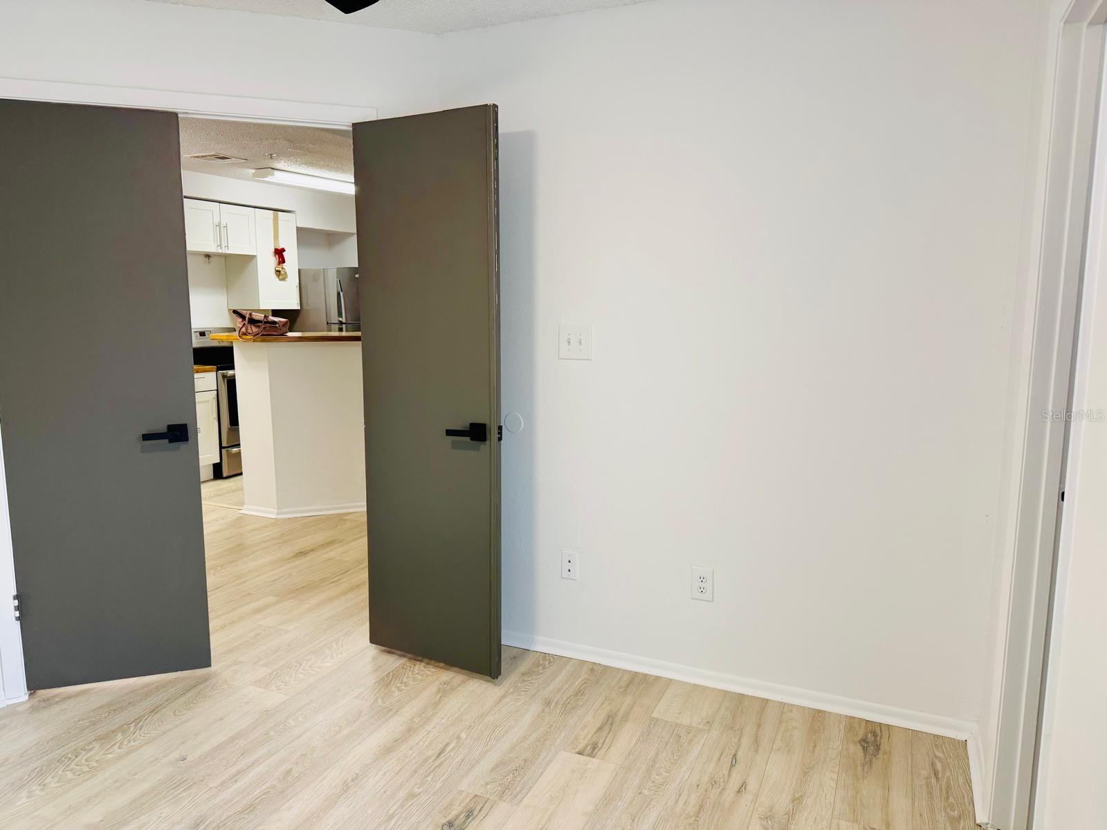 Image 23 of 58 For 216 Afton Square 202